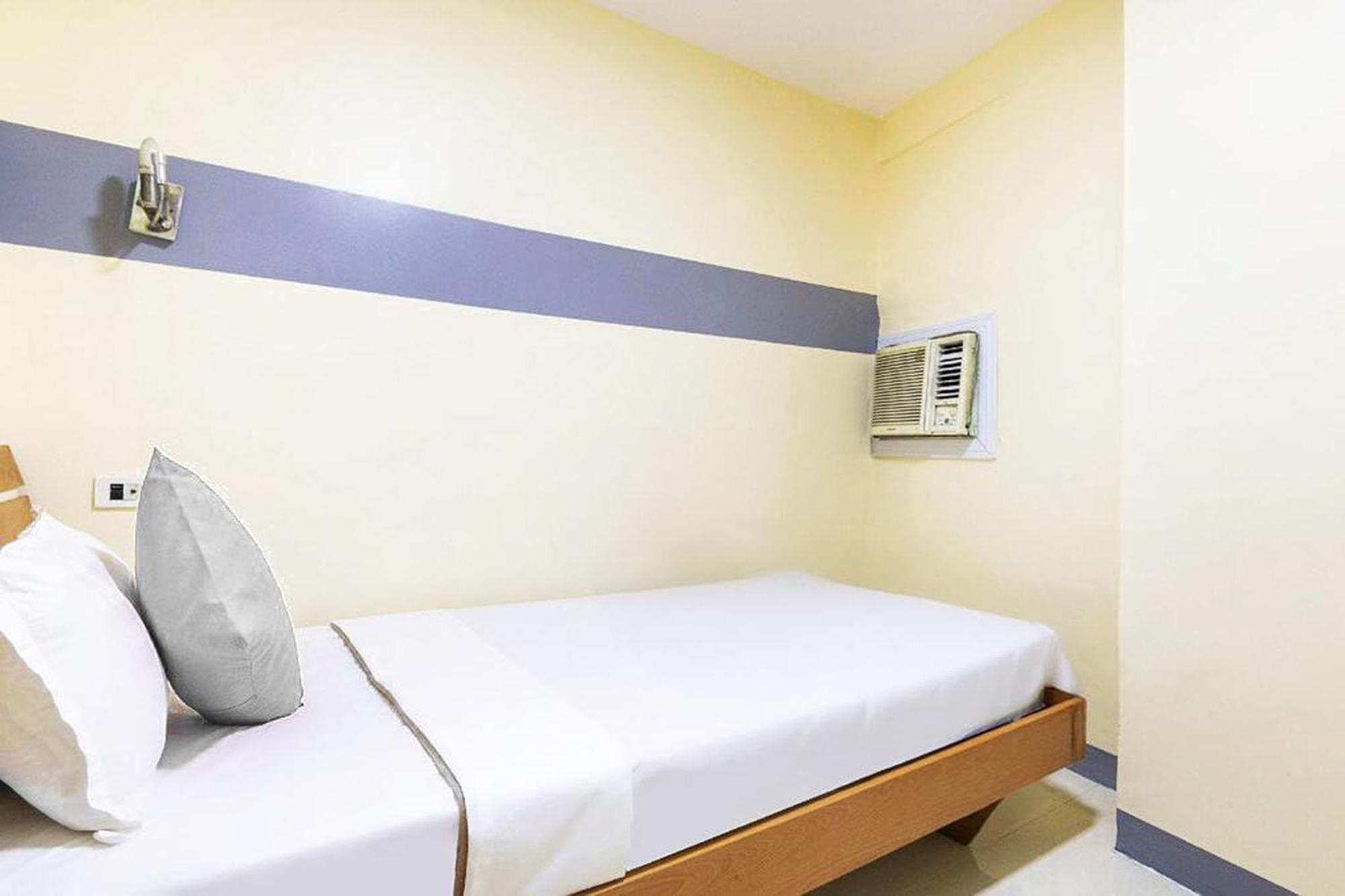 Lucky Hotel Манила Экстерьер фото