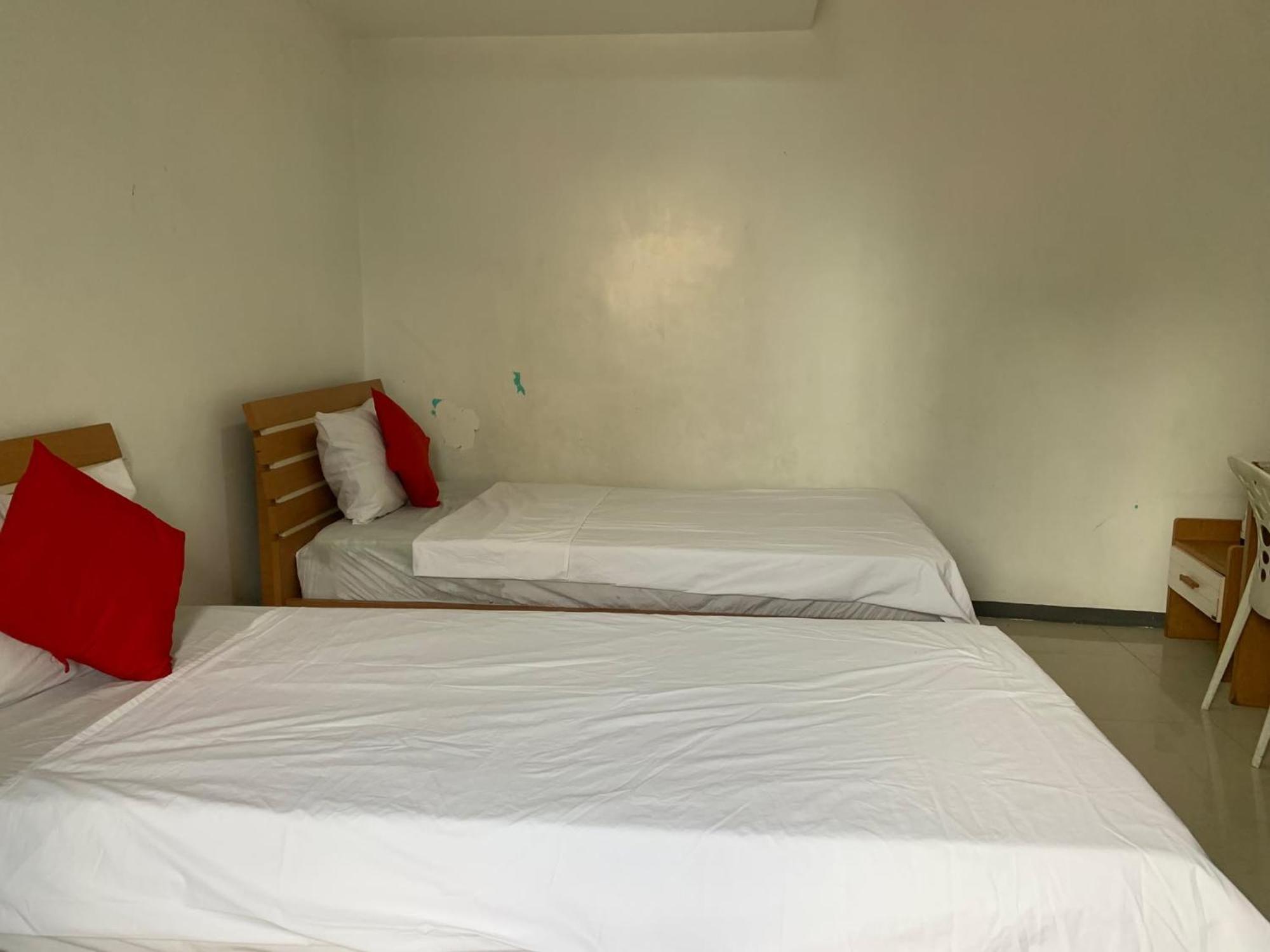 Lucky Hotel Манила Экстерьер фото