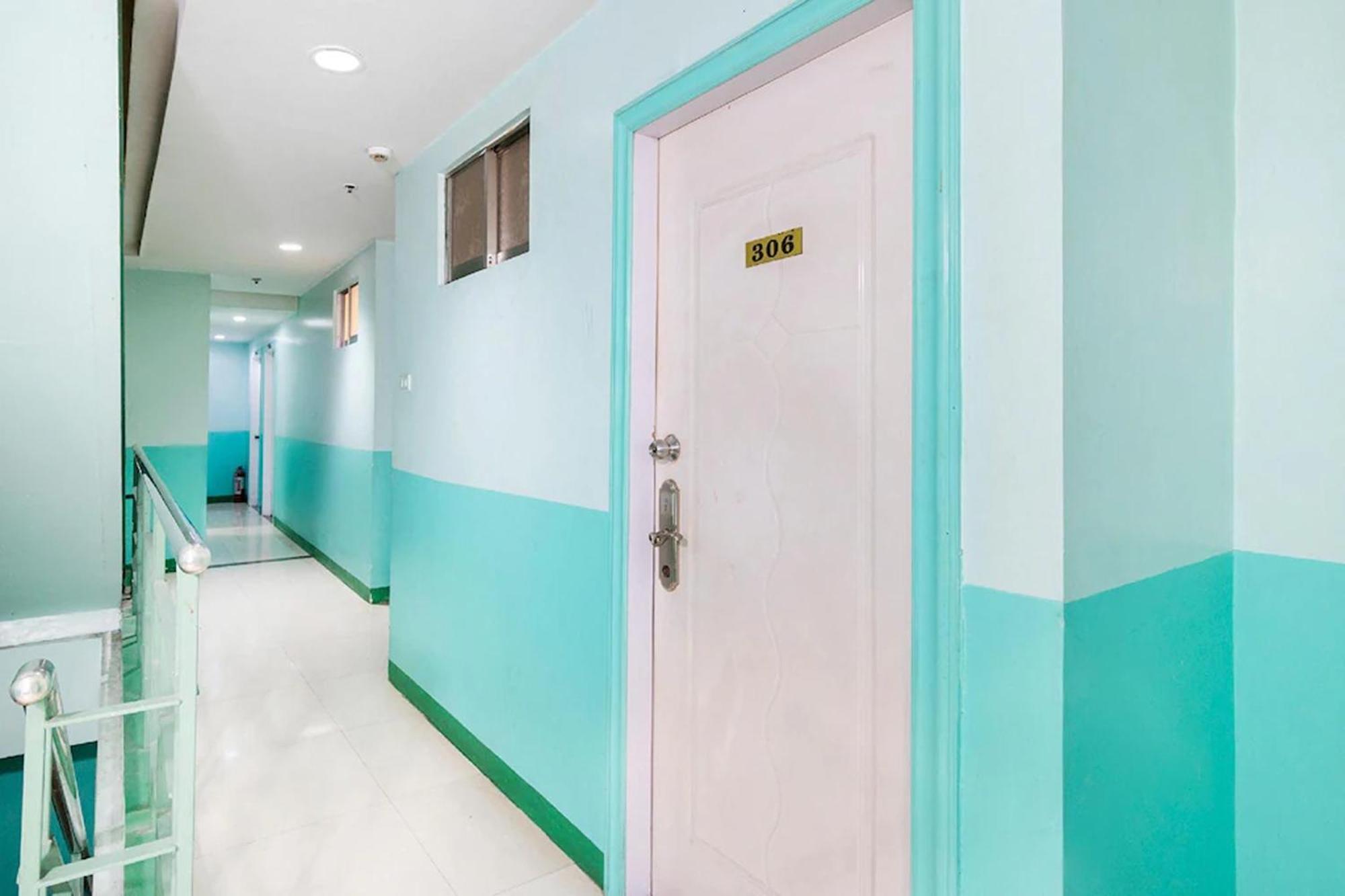 Lucky Hotel Манила Экстерьер фото