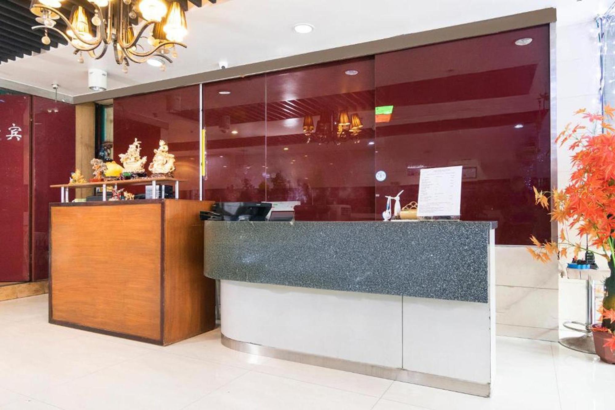 Lucky Hotel Манила Экстерьер фото
